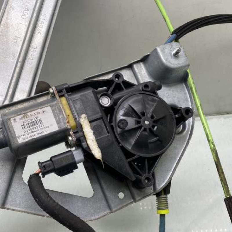 Leve vitre electrique avant droit PEUGEOT 208 1 Photo n°6