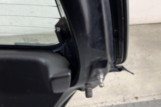 Malle/Hayon arriere SUZUKI SWIFT 3