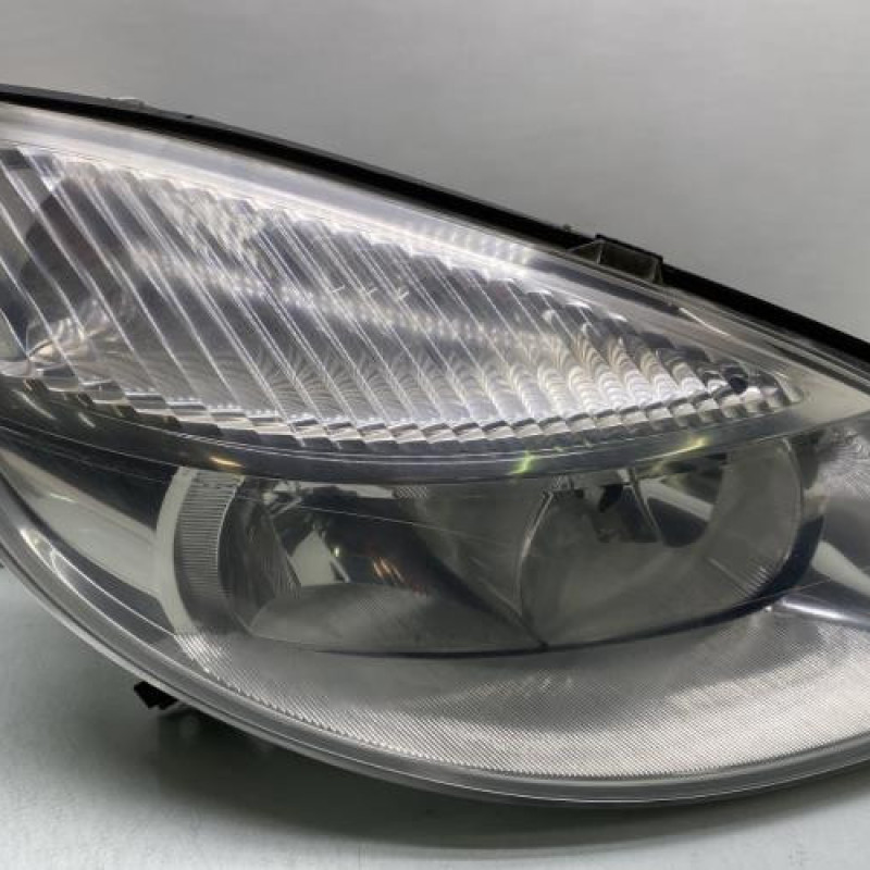 Optique avant principal droit (feux)(phare) RENAULT SCENIC 2 Photo n°1