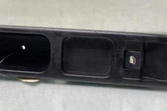 Interrupteur de leve vitre avant droit PEUGEOT 207 Photo n°1