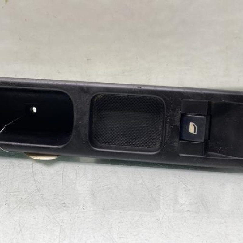 Interrupteur de leve vitre avant droit PEUGEOT 207 Photo n°1