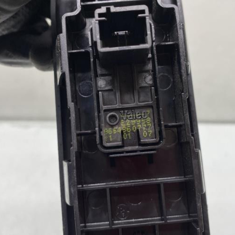 Interrupteur de leve vitre avant droit PEUGEOT 207 Photo n°4