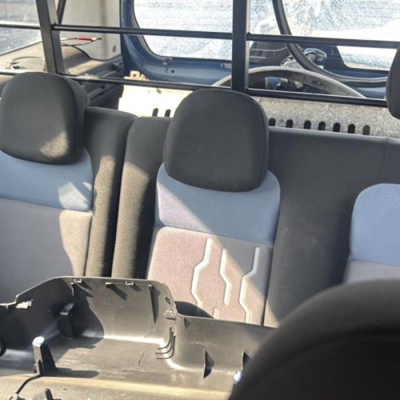 Calandre PEUGEOT PARTNER 2 Photo n°20