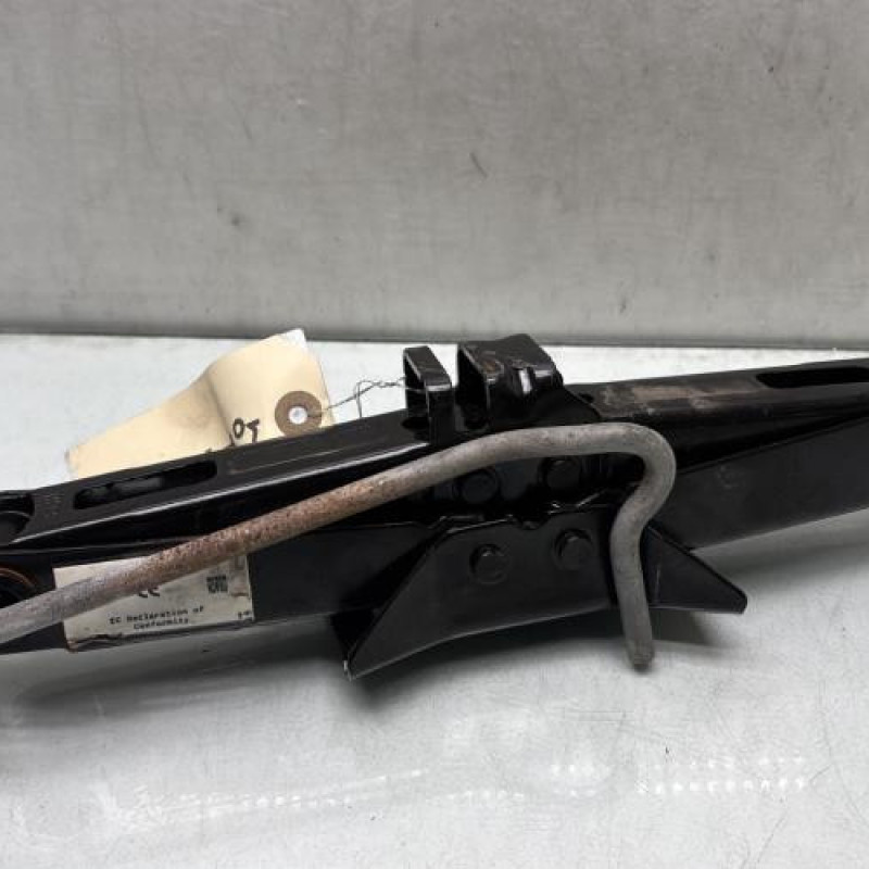 Cric RENAULT CLIO 5 Photo n°1