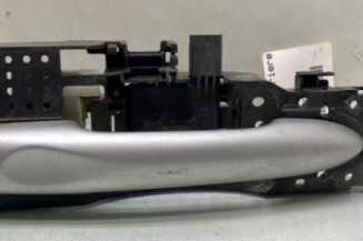 Poignee porte arriere gauche RENAULT MEGANE 3 Photo n°1