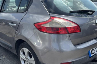 Poignee porte arriere gauche RENAULT MEGANE 3