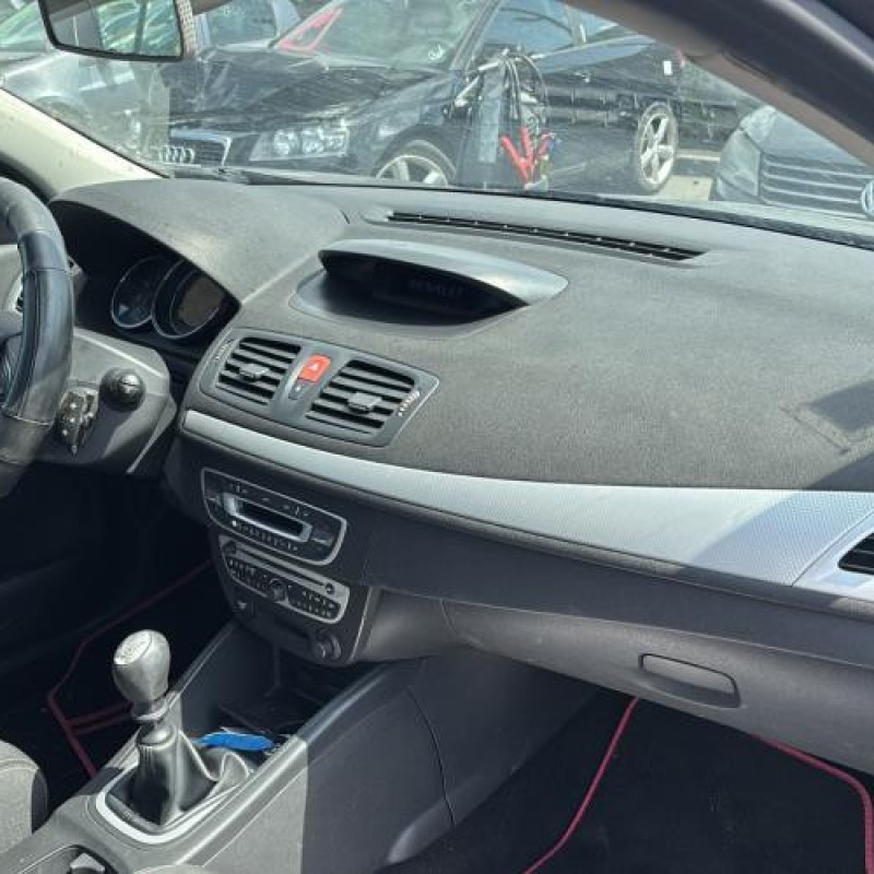 Poignee porte arriere gauche RENAULT MEGANE 3 Photo n°13