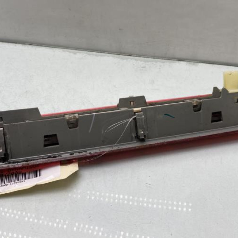 Feu arriere stop central RENAULT MEGANE 3 Photo n°3