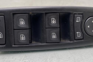 Interrupteur de leve vitre avant gauche RENAULT MEGANE 3 Photo n°1