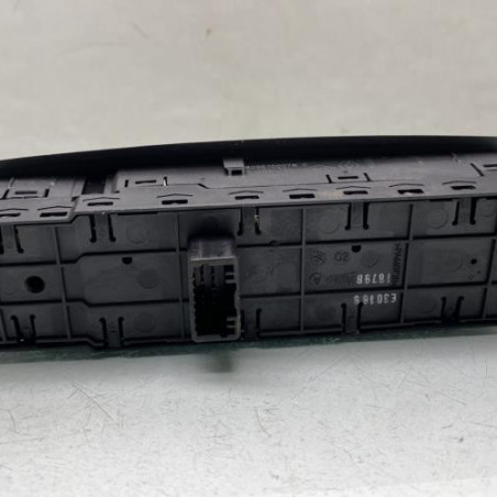 Interrupteur de leve vitre avant gauche RENAULT MEGANE 3