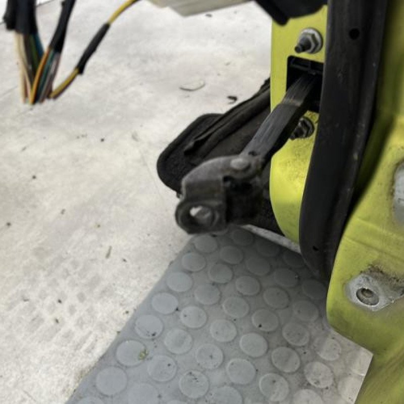 Porte avant gauche FORD FIESTA 6 Photo n°5