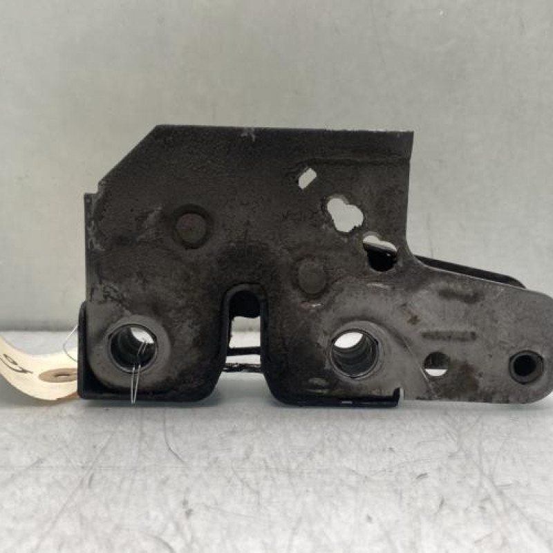 Fermeture de capot VOLKSWAGEN POLO 4 Photo n°1