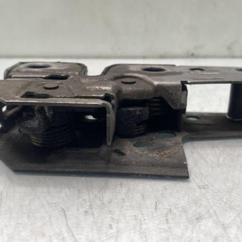 Fermeture de capot VOLKSWAGEN POLO 4 Photo n°4