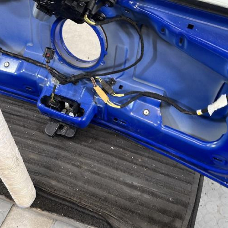 Malle/Hayon arriere VOLKSWAGEN POLO 5 Photo n°10