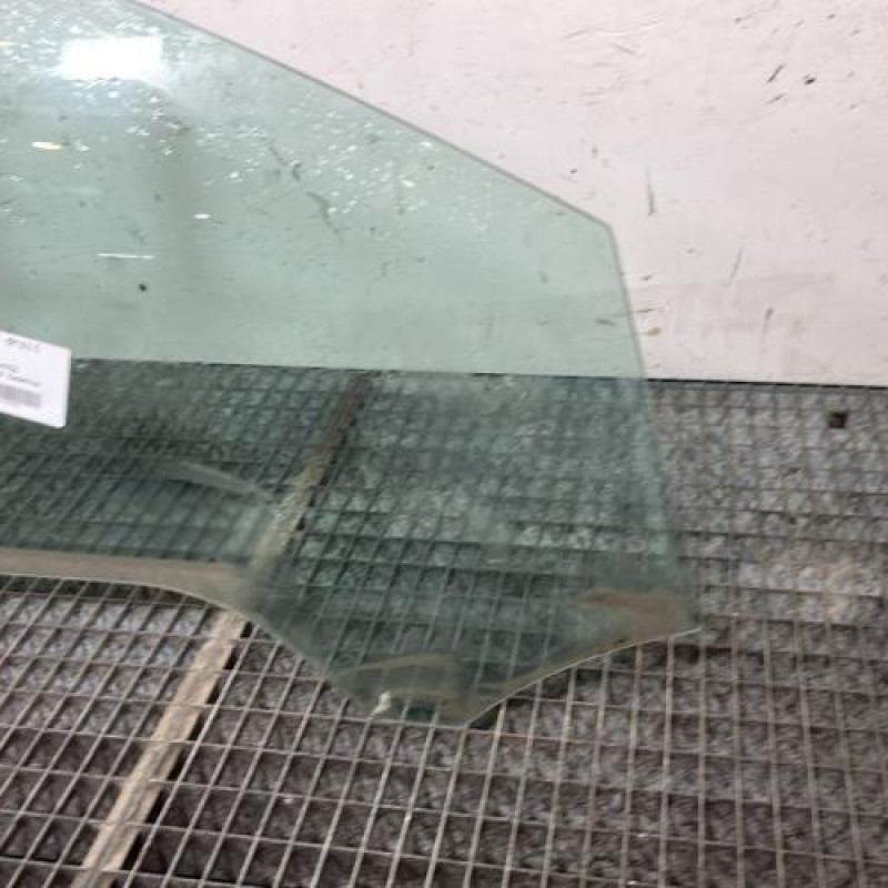 Vitre avant droit VOLKSWAGEN POLO 5 Photo n°2