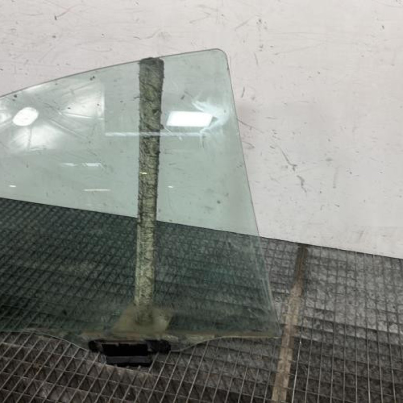 Vitre arriere droit PEUGEOT 607 Photo n°3