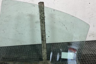 Vitre arriere droit PEUGEOT 607