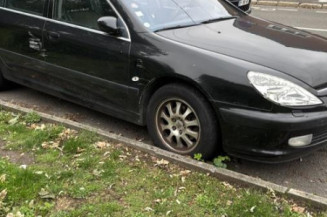 Vitre arriere droit PEUGEOT 607