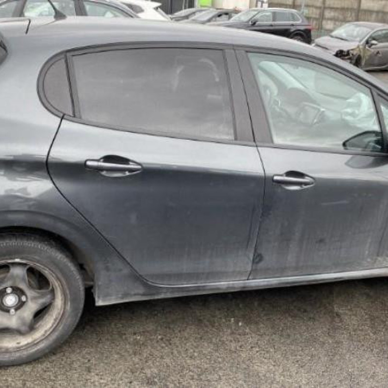 Pare choc arriere PEUGEOT 208 1 Photo n°8