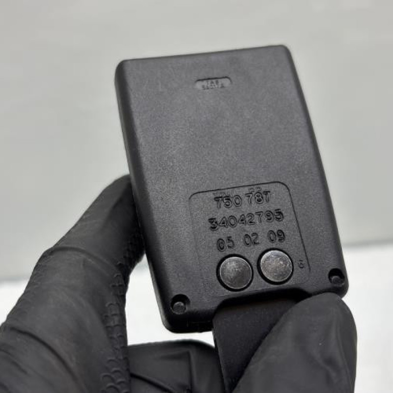 Attache ceinture avant droit RENAULT CLIO 3 Photo n°4