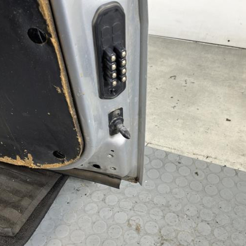 Porte laterale gauche CITROEN JUMPY 2 Photo n°4