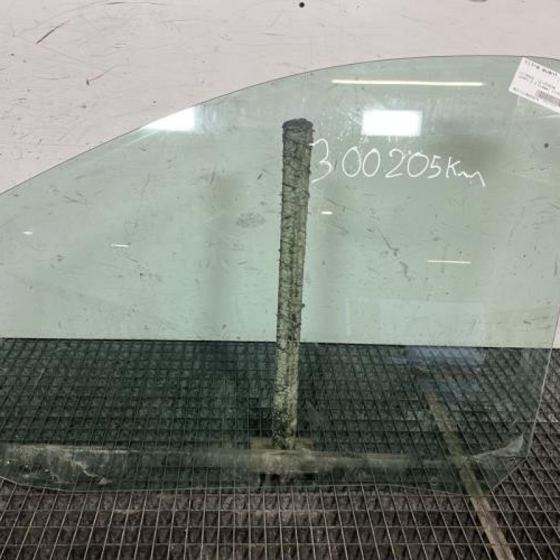 Vitre avant gauche CITROEN JUMPY 2 Photo n°1