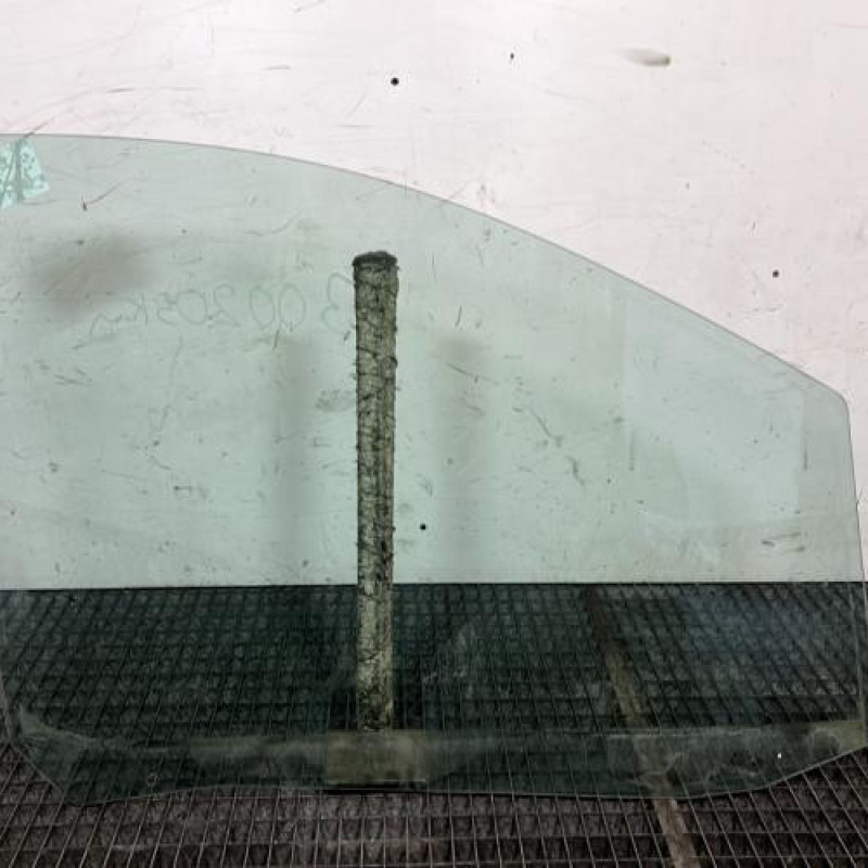 Vitre avant gauche CITROEN JUMPY 2 Photo n°4