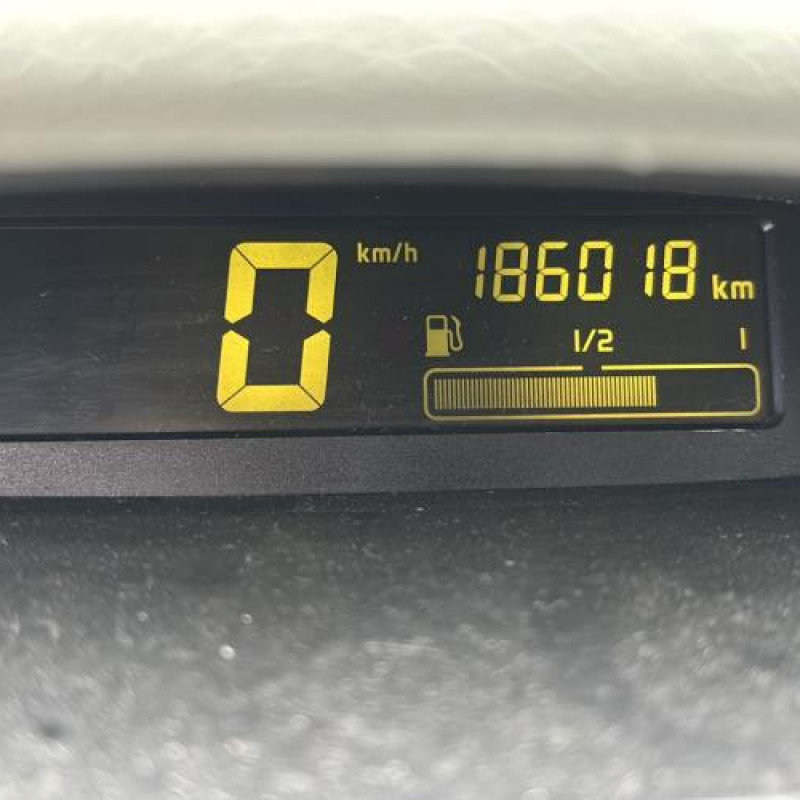 Pare boue avant droit RENAULT TWINGO 1 Photo n°19