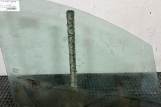 Vitre avant gauche RENAULT CLIO 4