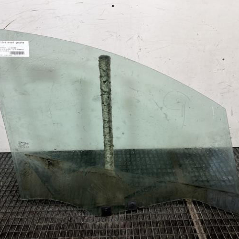 Vitre avant gauche RENAULT CLIO 4 Photo n°4