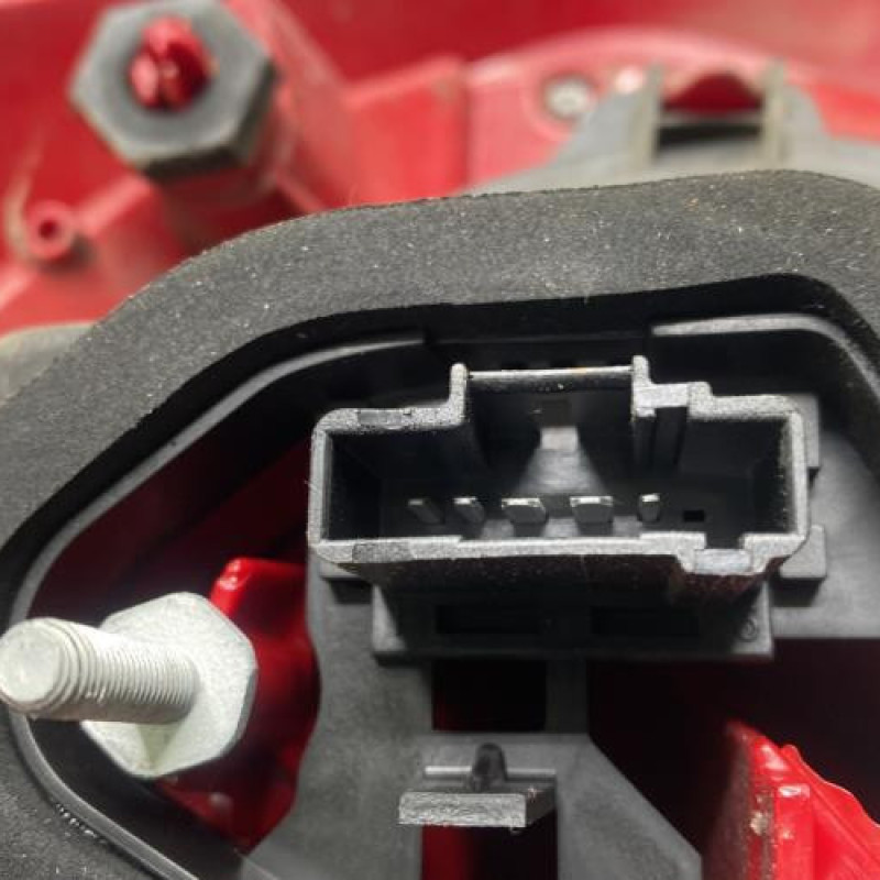 Feu arriere principal droit (feux) PEUGEOT 208 1 Photo n°3