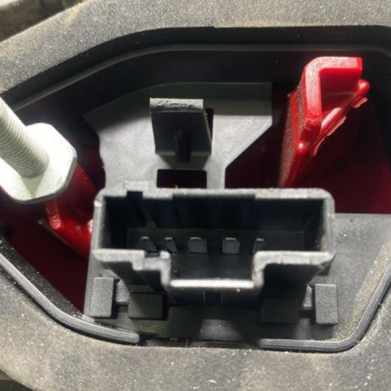 Feu arriere principal gauche (feux) PEUGEOT 208 1 Photo n°3