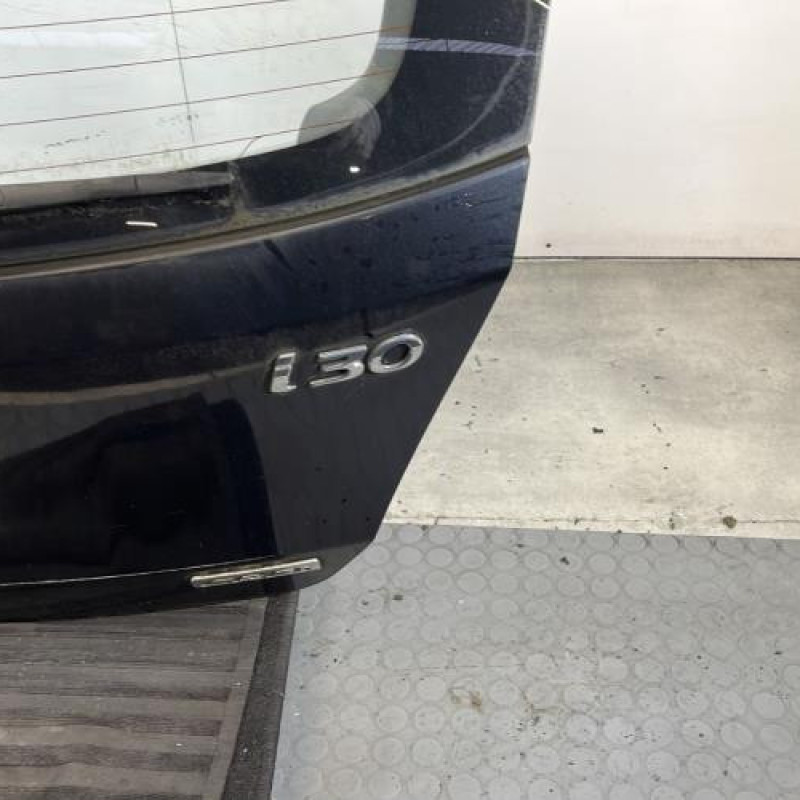 Malle/Hayon arriere HYUNDAI I 30 1 Photo n°4