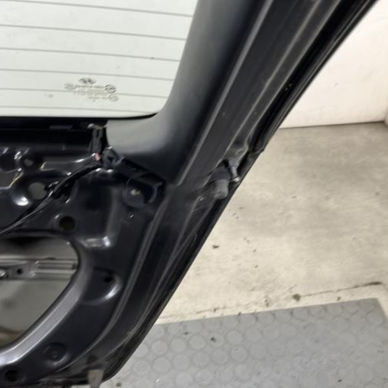 Malle/Hayon arriere HYUNDAI I 30 1 Photo n°8