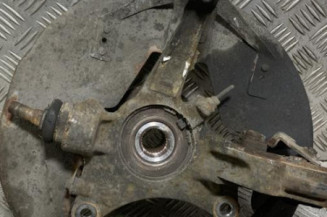 Pivot de moyeu avant gauche PEUGEOT 508 1 SW