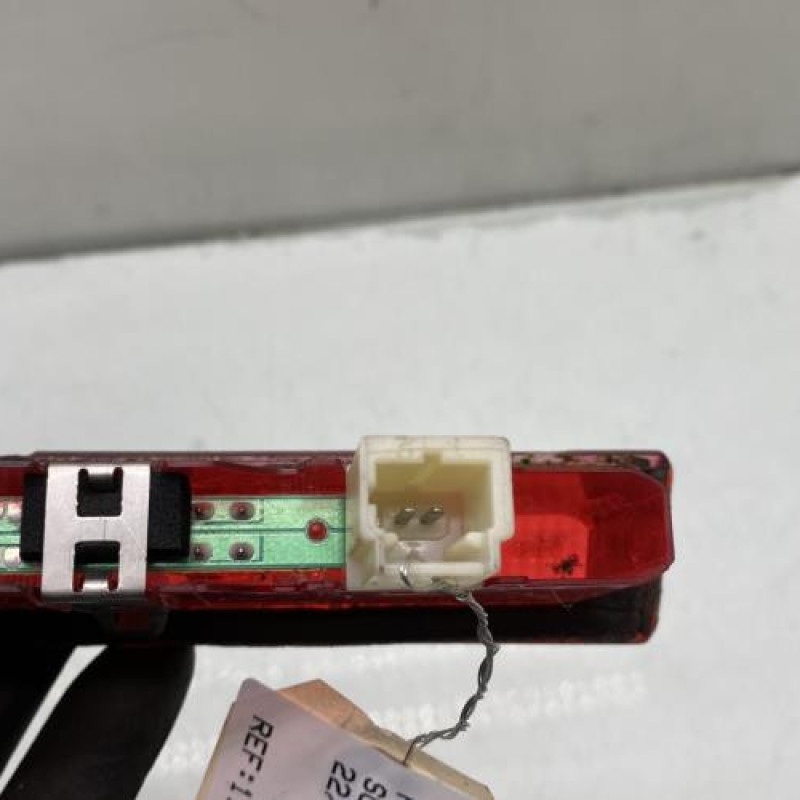 Feu arriere stop central RENAULT SCENIC 2 Photo n°3