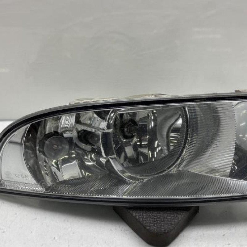 Anti brouillard droit (feux) SKODA OCTAVIA 2 Photo n°1