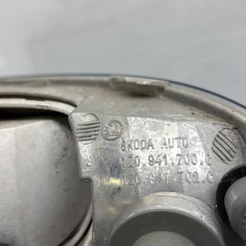 Anti brouillard droit (feux) SKODA OCTAVIA 2 Photo n°6