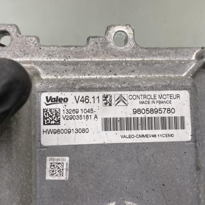 Calculateur moteur PEUGEOT 208 1 Photo n°2