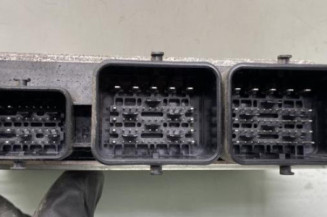 Calculateur moteur PEUGEOT 208 1