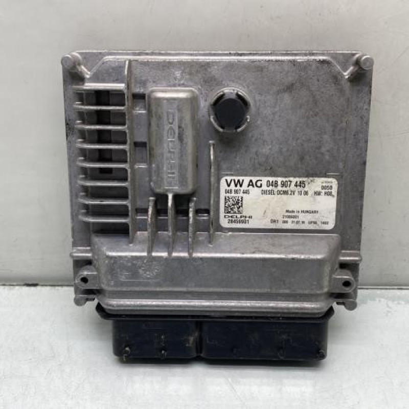 Calculateur moteur VOLKSWAGEN POLO 5 Photo n°1