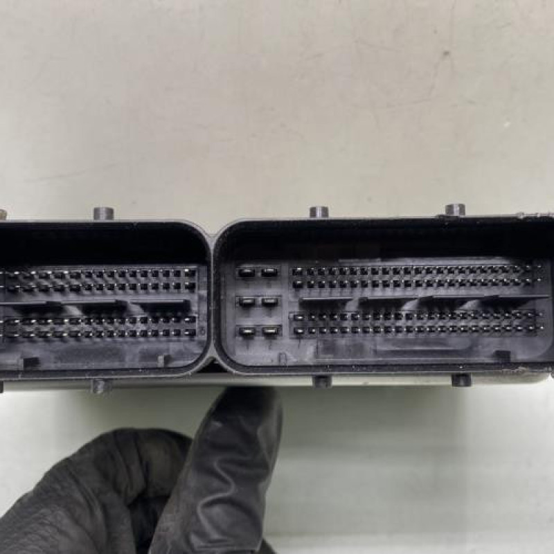 Calculateur moteur VOLKSWAGEN POLO 5 Photo n°3