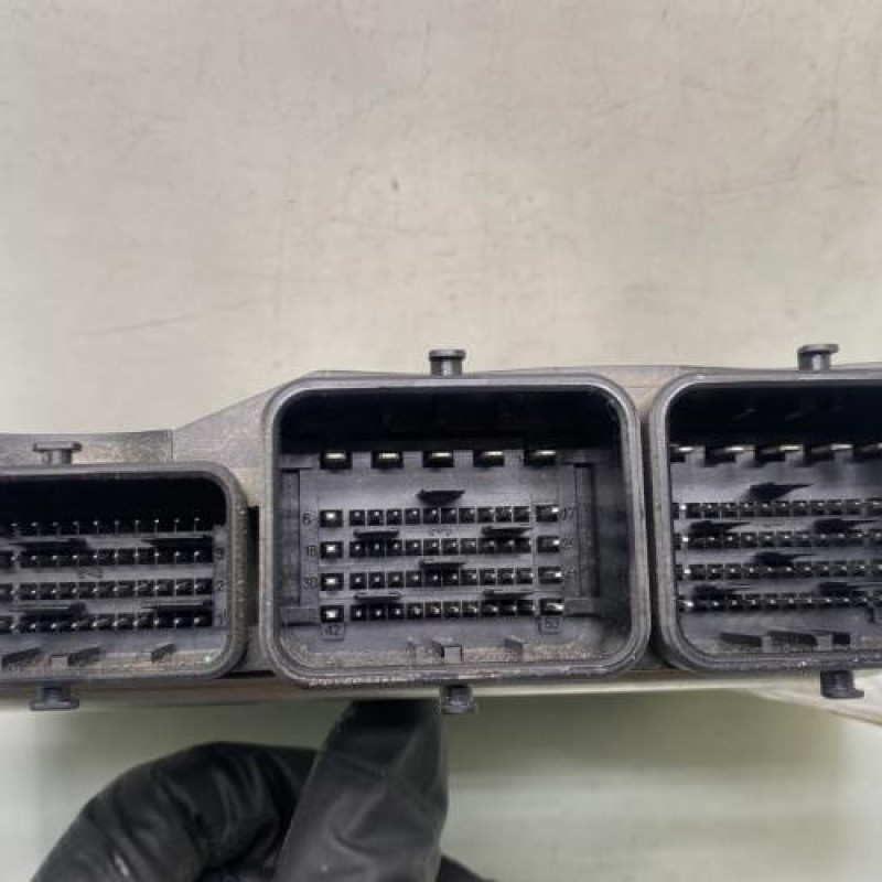 Calculateur moteur PEUGEOT PARTNER 2 Photo n°3