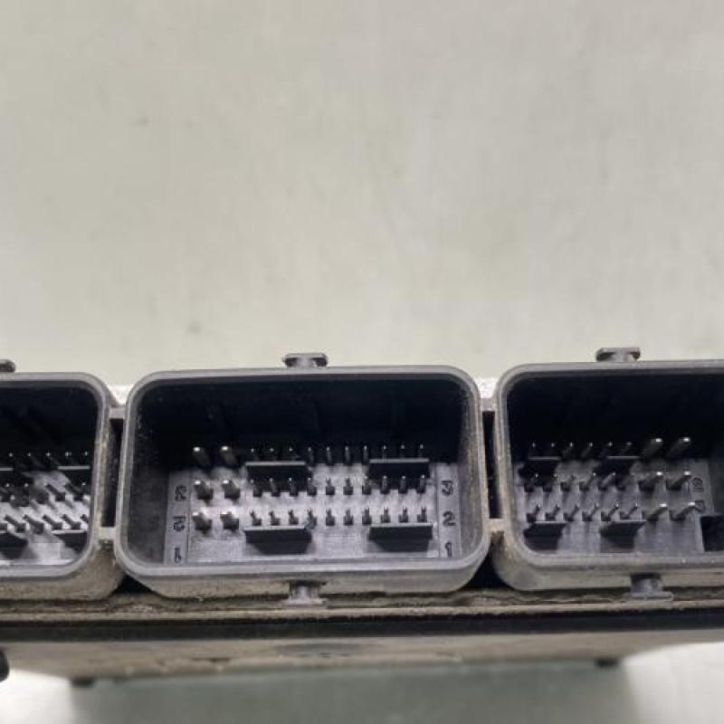 Calculateur moteur PEUGEOT 206 Photo n°3