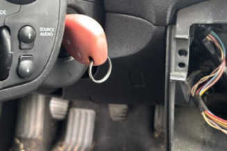 Amortisseur avant droit RENAULT CLIO 3