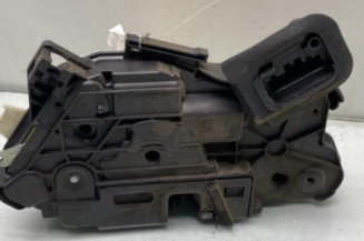 Serrure avant droit VOLKSWAGEN POLO 5