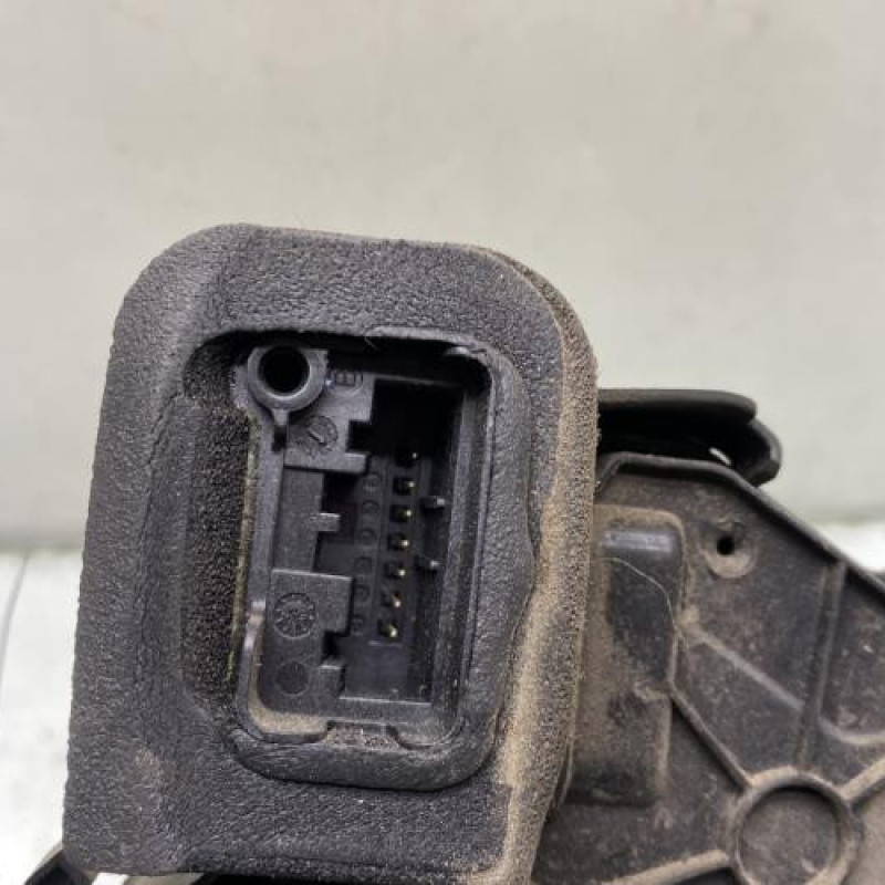 Serrure avant droit VOLKSWAGEN POLO 5 Photo n°4