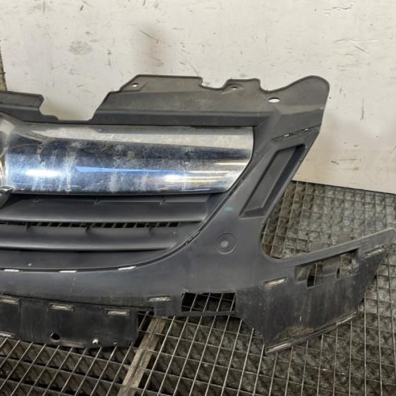 Calandre OPEL CORSA D Photo n°3