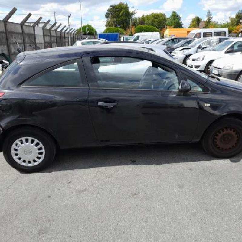 Capot OPEL CORSA D Photo n°19