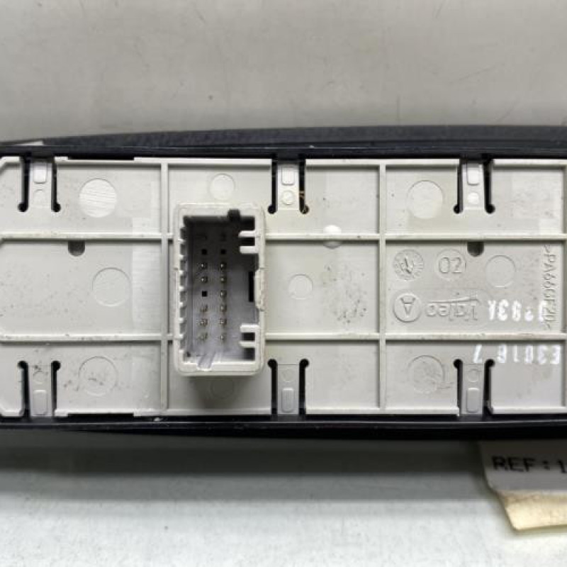 Interrupteur de leve vitre avant gauche RENAULT SCENIC 3 Photo n°3